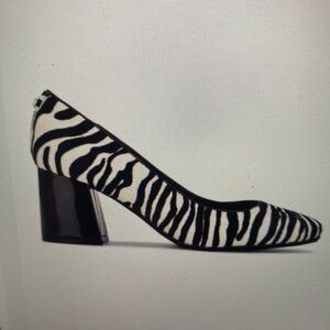 NWOT Nine West Black&White Zebra Pattern Heels with Block Heel. Womens size 9.5.